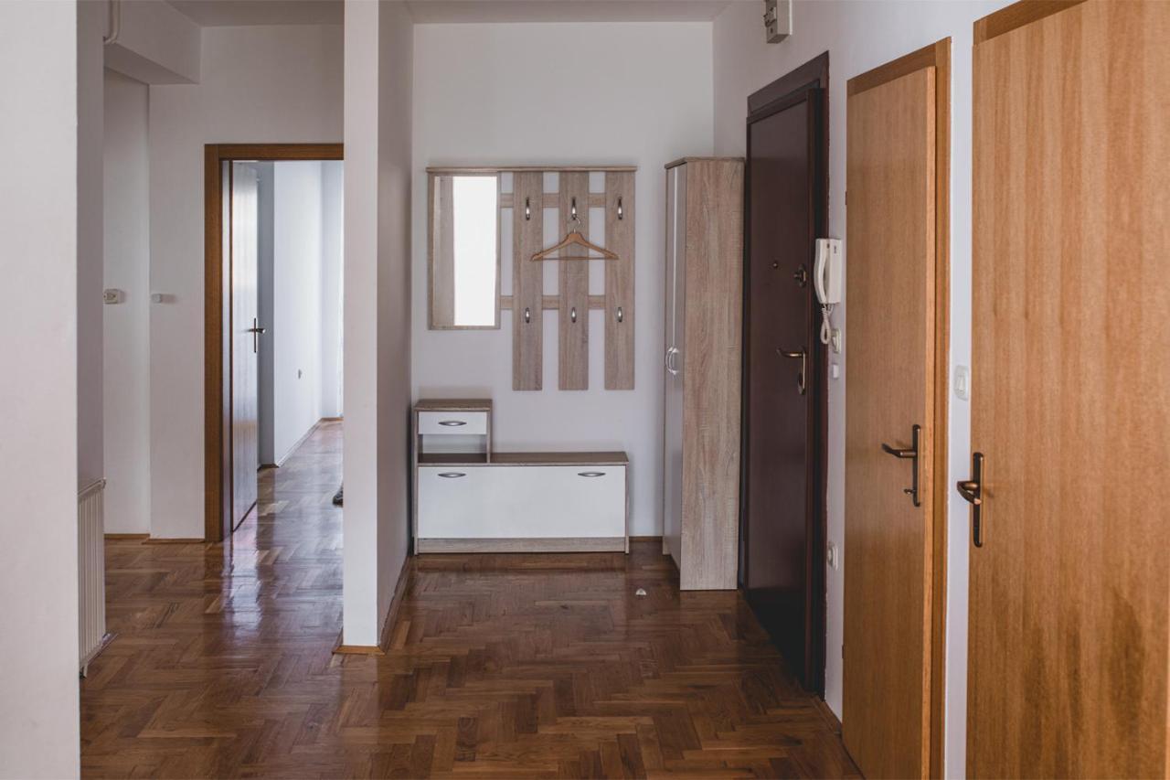 Helles 3 Schlafzimmer Apartment zwischen Zagreb Zentrum&Natur Exterior foto